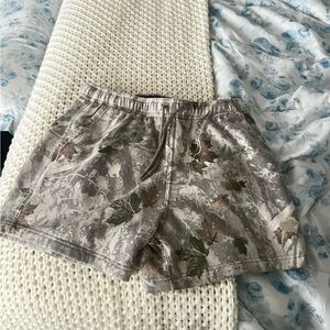Abercrombie & Fitch Camo sweatshorts